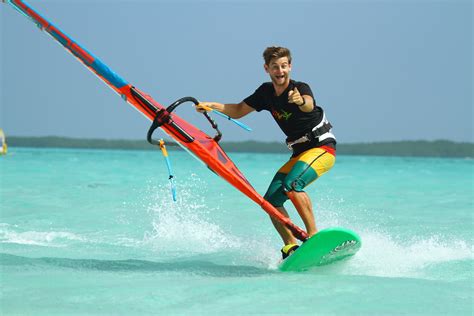 Photographing Windsurfers!