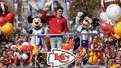 Patrick Mahomes Celebrates 2024 Super Bowl Win at Disneyland: Video ...