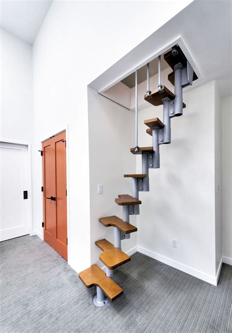 Small space staircase