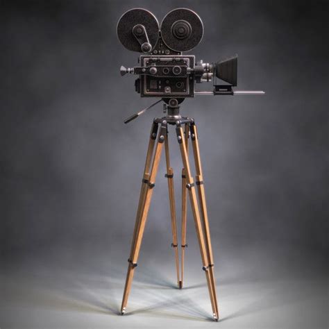 caméra sur pied, idéal pour donner un air de cinéma à son intérieur | Vintage film camera ...