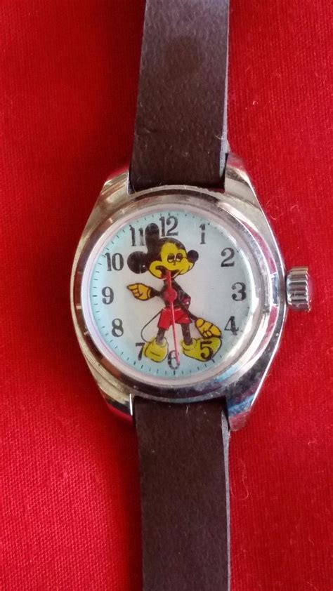 VINTAGE WIND UP MICKEY MOUSE WATCH 1980s -- Antique Price Guide Details Page