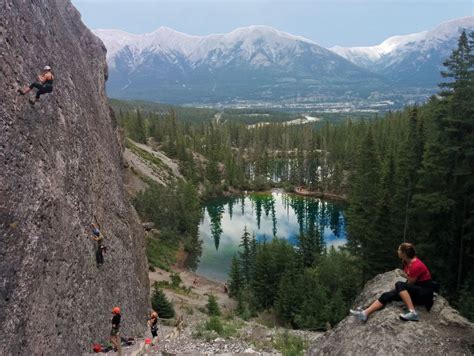 10 Best Easy Hikes in Kananaskis - Wander Woman