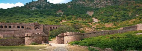 Story of Haunted Bhangarh Fort is the Most Haunted Places in India