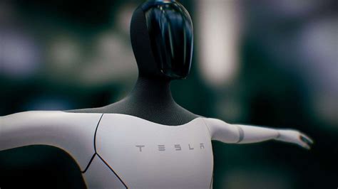 Tesla pronta a ri-presentare il robot Optimus: sarà all'AI Day 2022