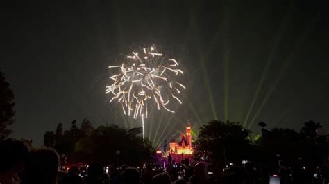 PHOTOS, VIDEO: Short but Sweet Star Wars: Celebrate the Nite Fireworks Show at Disneyland After ...