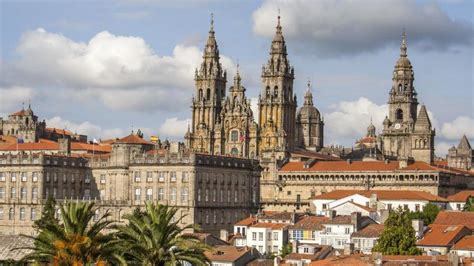 Santiago de Compostela, la ciudad al final del “Camino”