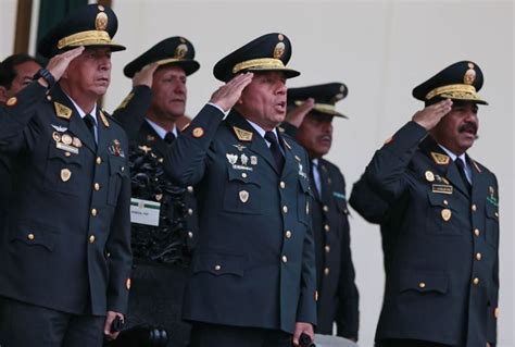 Peru forces dozens into retirement in shake-up of police force