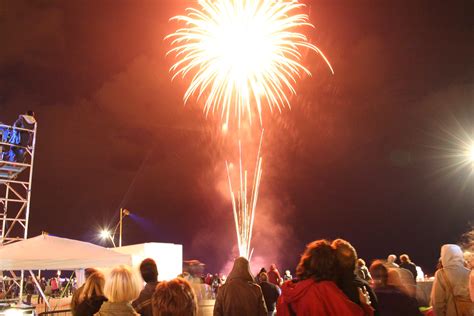 Fireworks in Great Yarmouth | Great yarmouth, Yarmouth, Day trip