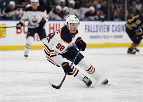 Edmonton Oilers, Jesse Puljujarvi near new contract