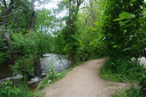 Boulder Hiking Safety Tips - Travel Boulder