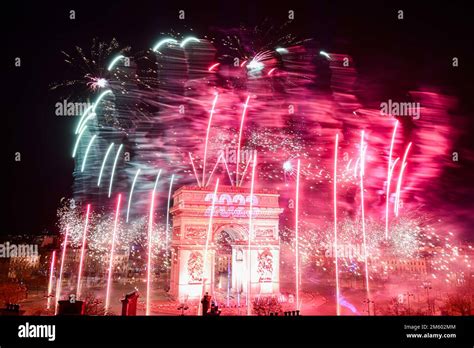 Paris, France. 1st Jan 2023. Fireworks (Firework) at the Arch of ...