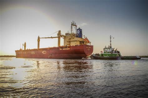 Free Images : tugboat, contraband bayou, lake, charles louisiana, canon 7d, 24mm, water ...