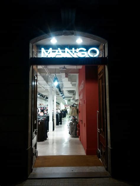 Mango Outlet - Women's Clothing - Carrer Girona, 37, L'Eixample ...