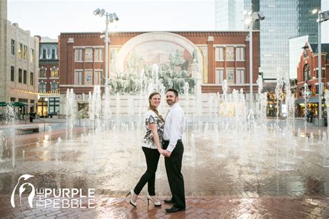 sundance square plaza water fountain engagement portraits fort worth ...