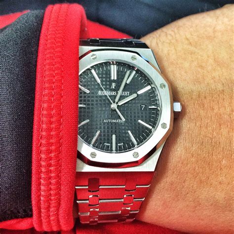 Sporting an Audemars Piquet Royal Oak ref.15400 at Govberg Jewelers | Luxury watches, Swiss ...