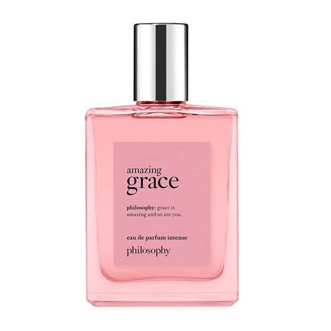 The 10 Best Strawberry Perfumes As Told By Beauty Editors | Who What Wear