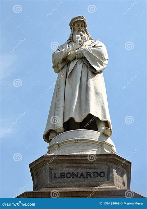 Sculpture of Leonardo Da Vinci in Milan in Itlay Stock Image - Image of italy, renaissance ...