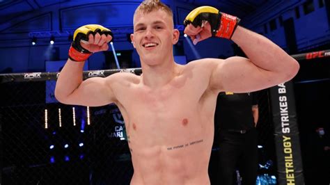 MMA news: Cage Warriors prospect Ian Garry eyes two-belt glory in 2021