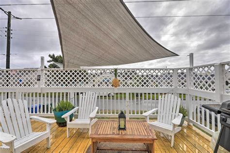 Pet-Friendly Townhome, 2 Blocks to Atlantic Beach! - Atlantic Beach