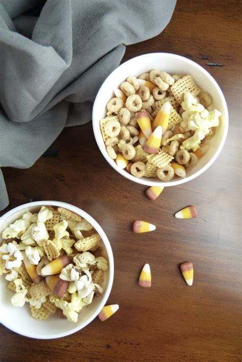 5-Minute Harvest Crunch Snack Mix - 3 Scoops of Sugar