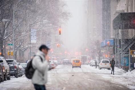 Manhattan Snow Day » MIKE KANDEL