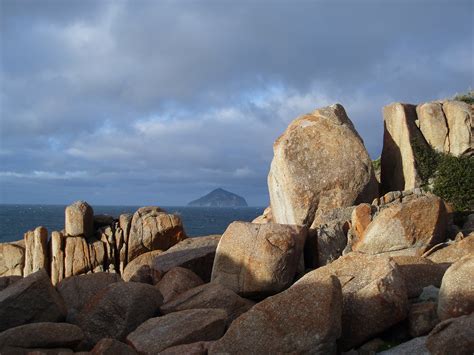 Photo of rocks and rodondo | Free Australian Stock Images