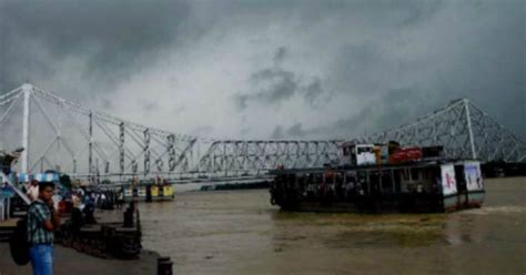 Weather in West Bengal: Kolkata, West Bengal brace for heavy rains on May 3-4 as Cyclone Fani ...