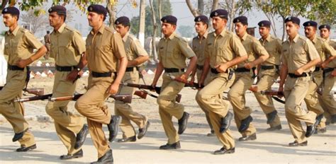 Chhattisgarh Police Recruitment 2018: Vacancies for Constable and DEO | NewsTrack English 1