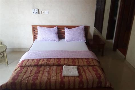 Cocody Guesthouse Galerie 3* Abidjan, Abidjan. Book hotel Cocody Guesthouse Galerie 3*