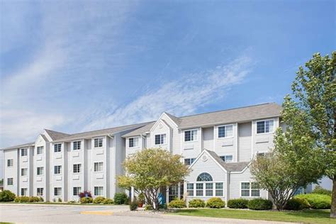 MICROTEL INN & SUITES BY WYNDHAM CLEAR LAKE $63 ($̶9̶5̶) - Updated 2022 Prices & Hotel Reviews ...