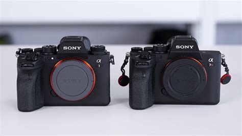 Comparing the Sony a1 to the a7R IV | Fstoppers