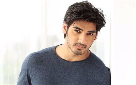 Ahan Shetty wiki, age, height, movies, girlfriend, family, education