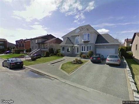 Google Street View Laval (Quebec) - Google Maps