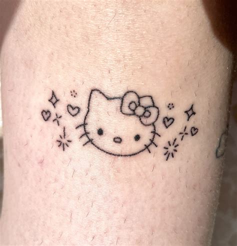 Irene on Twitter: "handpoke hello kitty tattoo for me 🌸 https://t.co/4fDGf26zxX" / Twitter