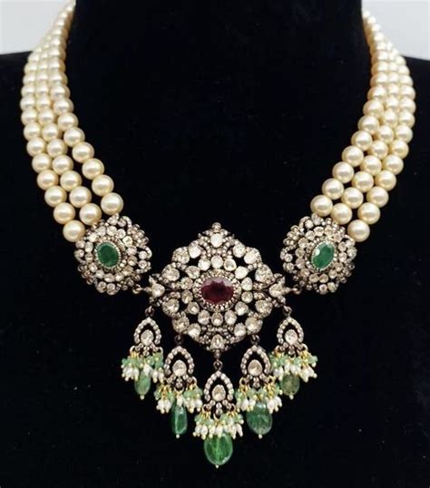 Pin by Pramod Shah on jewellery design in 2023 | Diamond jewelry designs, Emerald jewelry ...