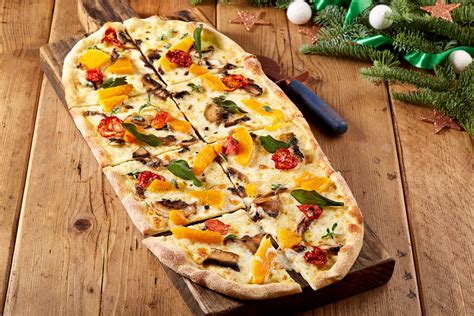 Zizzi launches brand new Christmas menu with boozy desserts and new ...