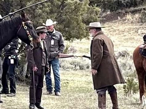 Alec Baldwin Handles Rifle on New 'Rust' Set