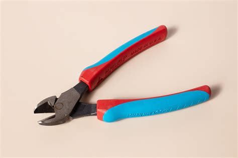 Discover more than 133 side cutting pliers drawing best - seven.edu.vn