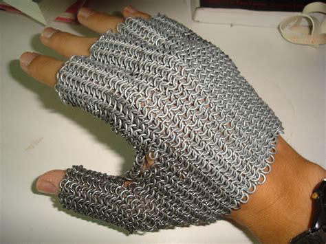 Chainmail Glove by alanbecker on DeviantArt