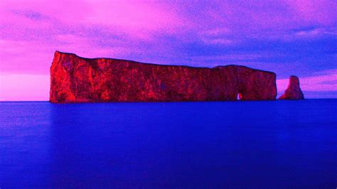 Percé Rock, Gaspé Peninsula, Quebec | Natural landmarks, Favorite ...