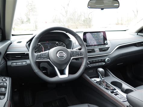 2022 Nissan Altima: 74 Interior Photos | U.S. News