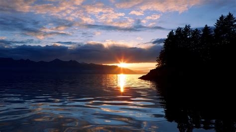 Five ways to enjoy Alaska's midnight sun: Travel Weekly