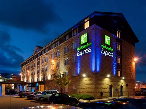 Holiday Inn Express Edinburgh - Leith Waterfront - Hotel Reviews & Photos