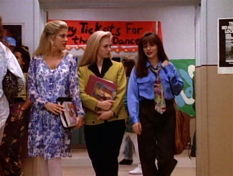 21 Style Lessons From 'Beverly Hills 90210' That Still Influence ...