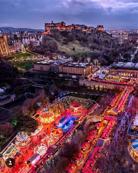 The Christmas Market in Edinburgh Scotland (x-post from r/CityPorn) | Edinburgh christmas ...
