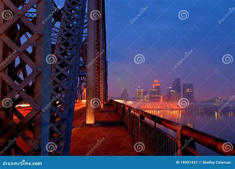 Louisville, Kentucky Skyline at Sunrise Stock Image - Image of life ...