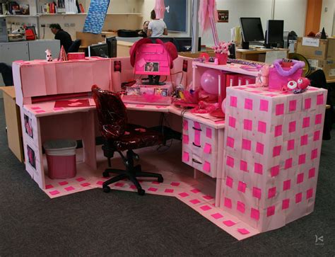 Pink Desk by invent-71 on DeviantArt