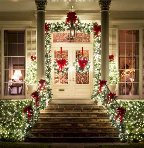 25+ Front Porch Christmas Decor Ideas To Wow Your Neighbors - The Architecture Designs