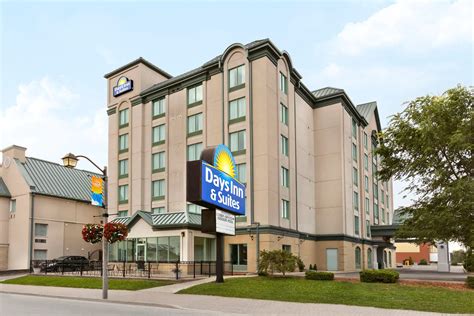 Days Inn & Suites by the Falls – So close to everything!