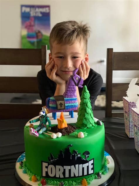 Greyson's Fortnite Themed 7th Birthday Party - Diary of a Fit Mommy